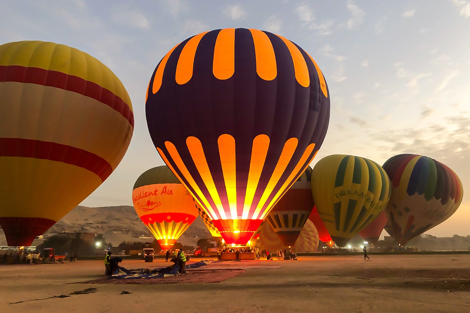 Zweitägige Luxor-Tour ab Hurghada mit Hotel, Ballonfahrt und Bootsfahrt