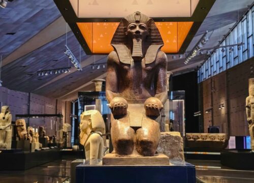 Pyramiden & Grand Egyptian Museum – Busreise nach Kairo (Kleingruppe)