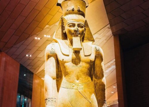 Pyramiden & Grand Egyptian Museum – Ein unvergesslicher Tagesausflug nach Kairo per Flug