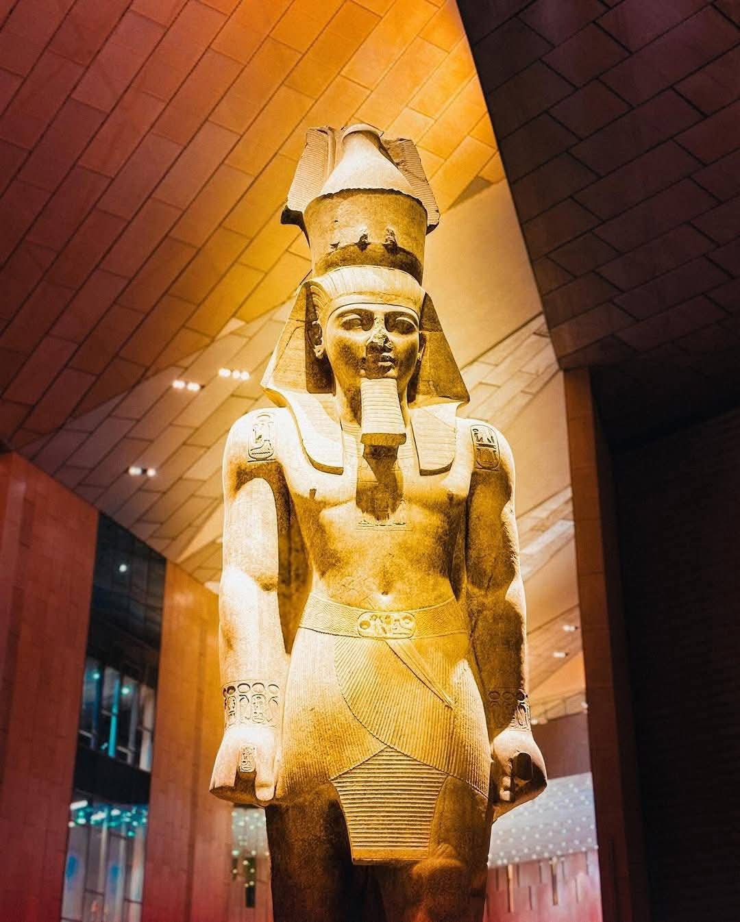 Pyramiden & Grand Egyptian Museum – Ein unvergesslicher Tagesausflug nach Kairo per Flug