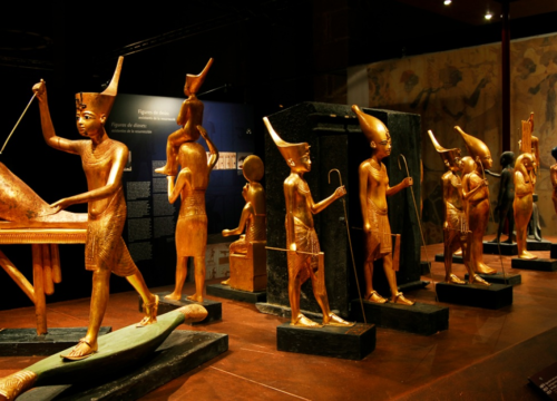Die Tutanchamun-Galerien im Grand Egyptian Museum – Das Highlight Ihres Kairo Ausflug ab Hurghada